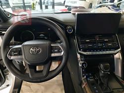 تۆیۆتا لاند کروزەر